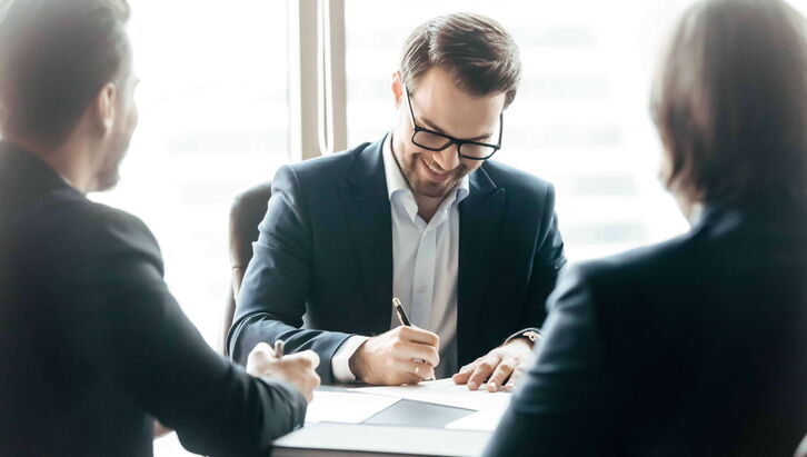 TRADINEO Unternehmensnachfolge erklärt den Begriff Earn Out