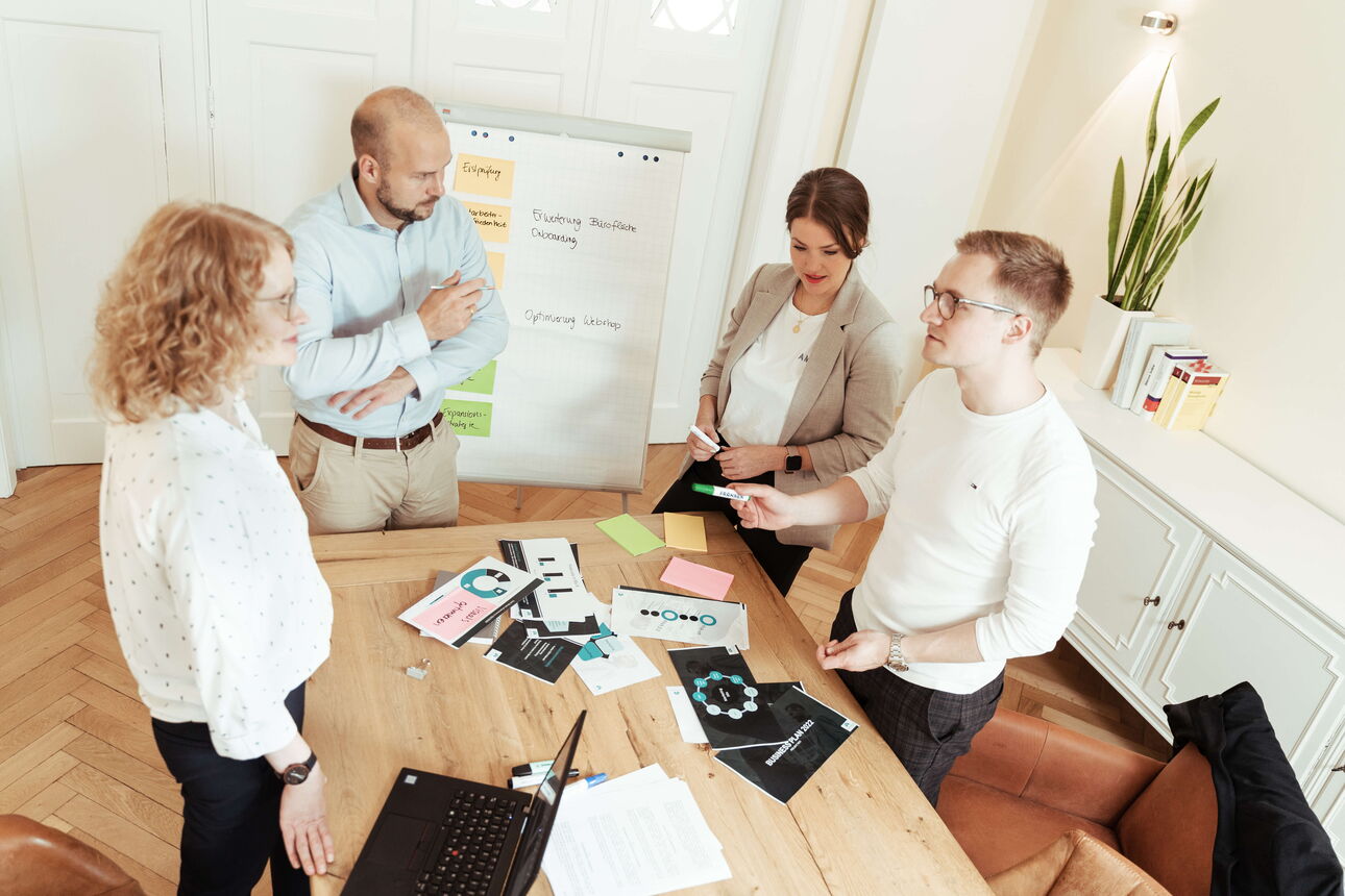 Das TRADINEO Team für Unternehmensnachfolge optimiert den Online Marketing Auftritt der Unternehmensbeteiligungen