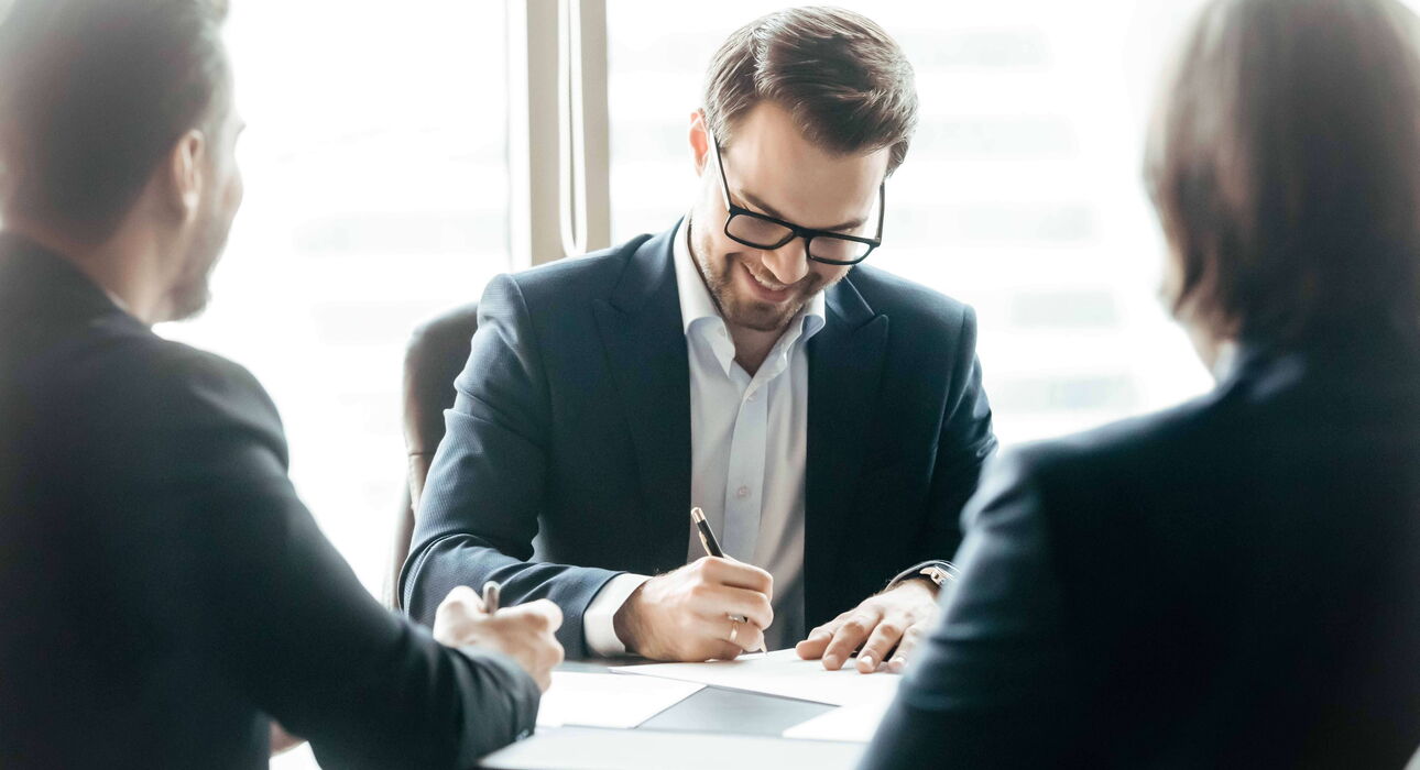 TRADINEO Unternehmensnachfolge erklärt den Begriff Earn Out